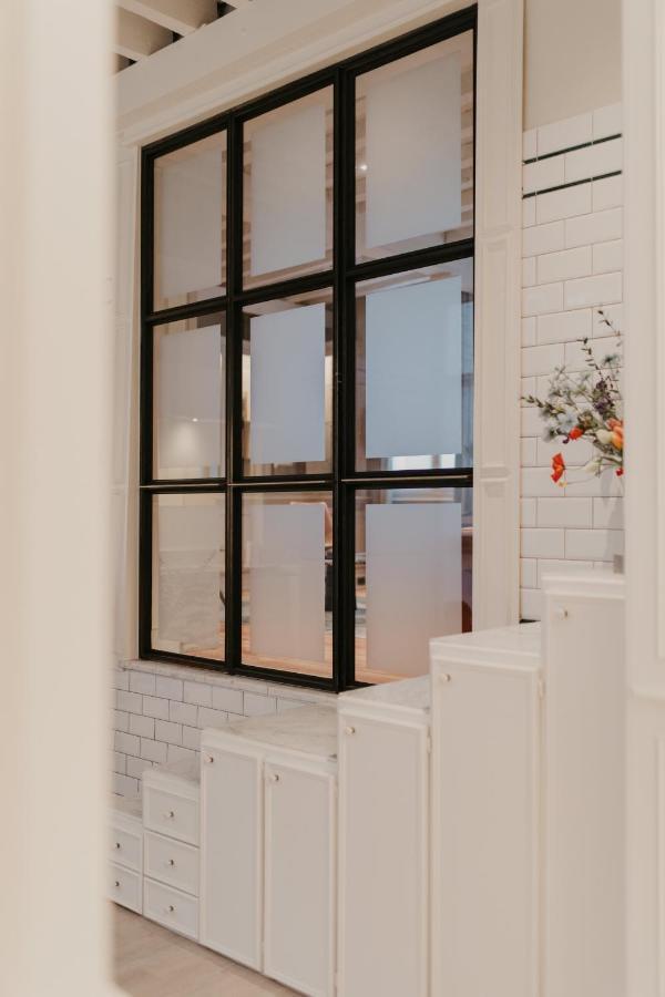 Blue Bird Residence Suite Moriaan Antwerpen Eksteriør bilde